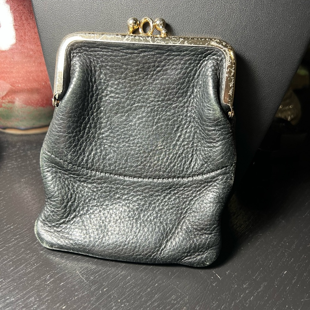 Vintage Genuine Leather Kisslock Clutch - Picture 1 of 7